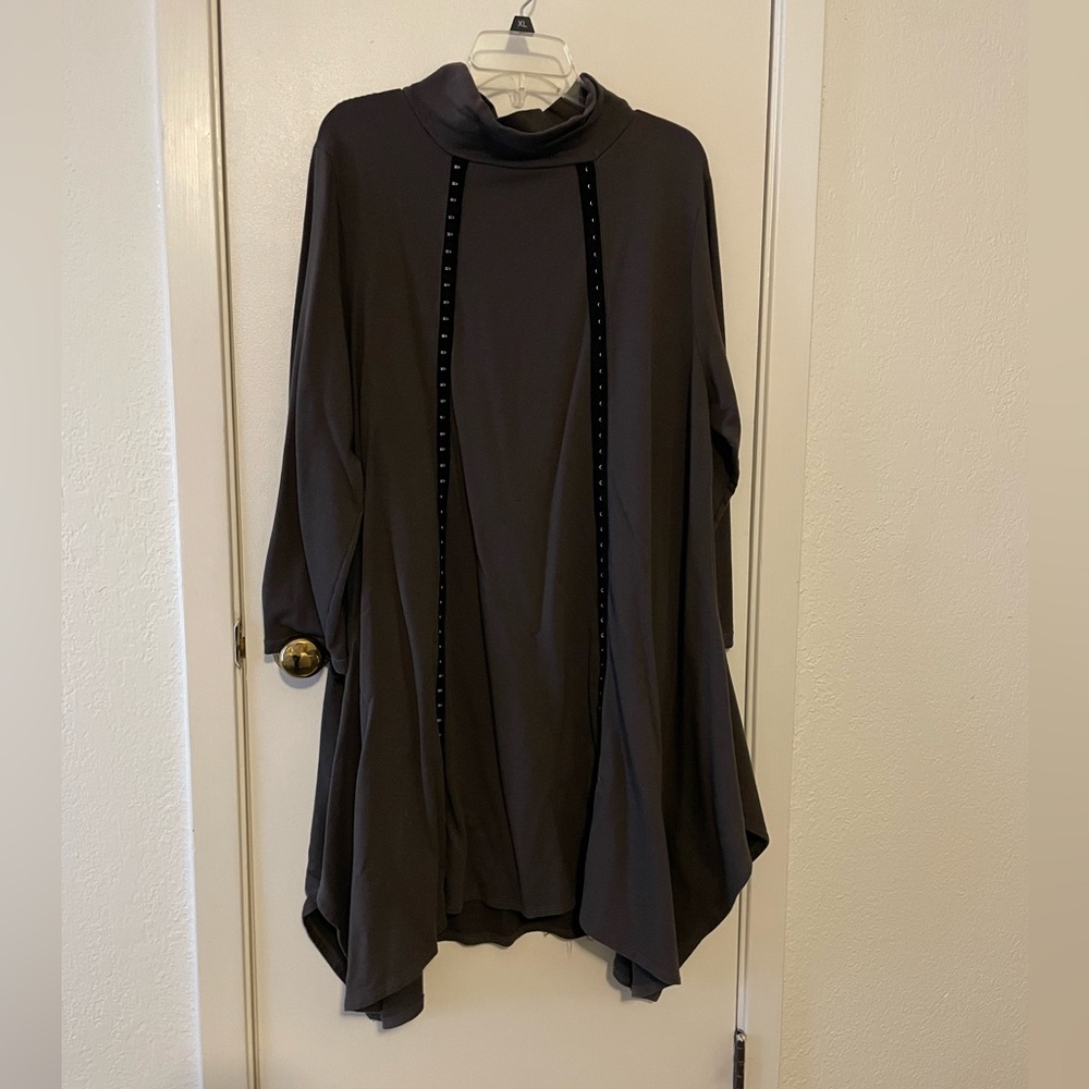 Chalet et Cecil Dress with Hook and Eye Accent